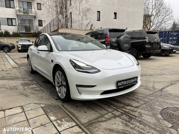 Tesla Model 3 Langstreckenbatterie Allradantrieb Dual Motor Performance - 4