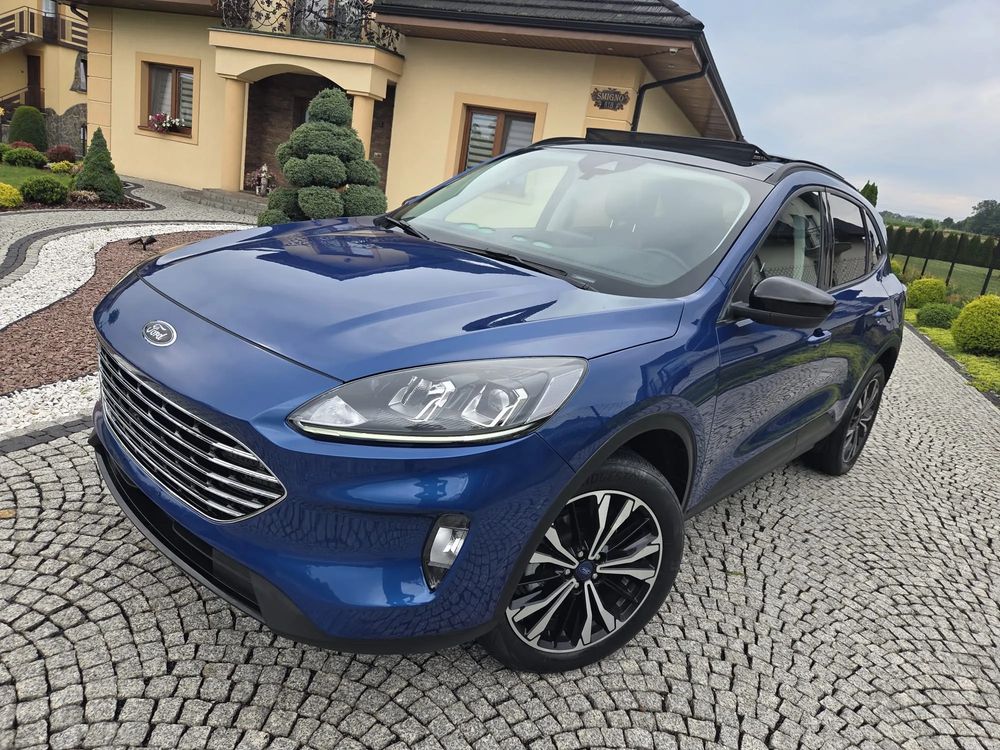 Ford Kuga III 2.0 EcoBoost 4x4 Titanium 2023
