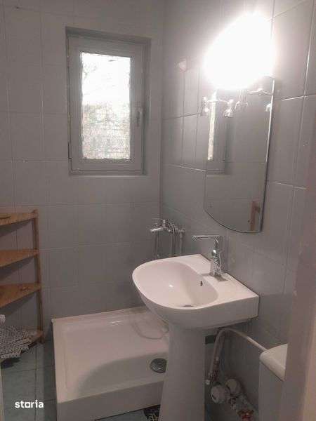 Inchiriez apartament 3camere,nemobilat,Valea Rosie,zona Sp Militar - Imagine principală: 4/6