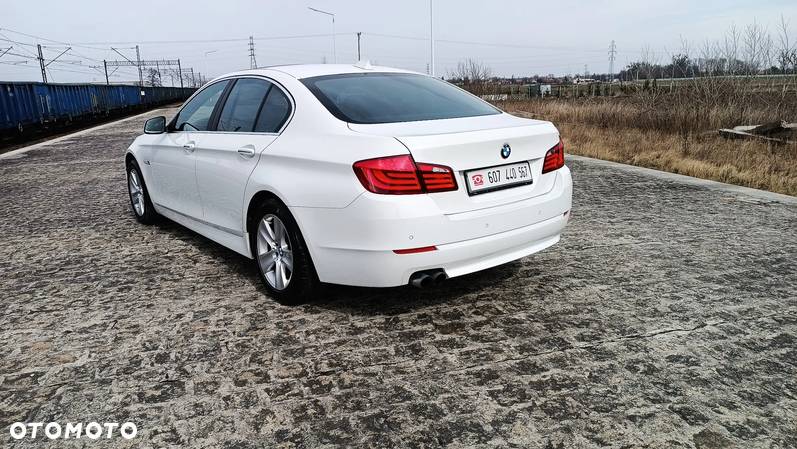 BMW Seria 5 530i - 29