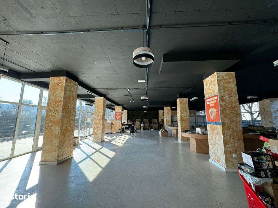 Spatiu comercial cu vitrina, 542,5 mp utili, zona Dambul Rotund - Imagine principală: 1/9