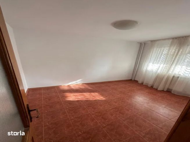 Apartament patru camere - parter - Școala nr. 9-1