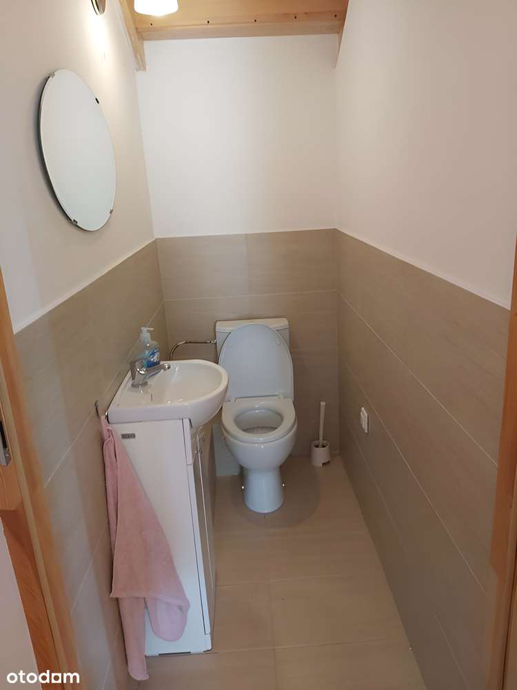 Przytulny dom w świetnej okolicy! | Chroboty-8