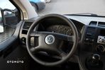 Volkswagen TRANSPORTER 1,9 TDI 102KM DOKA 6 MIEJSC - 31