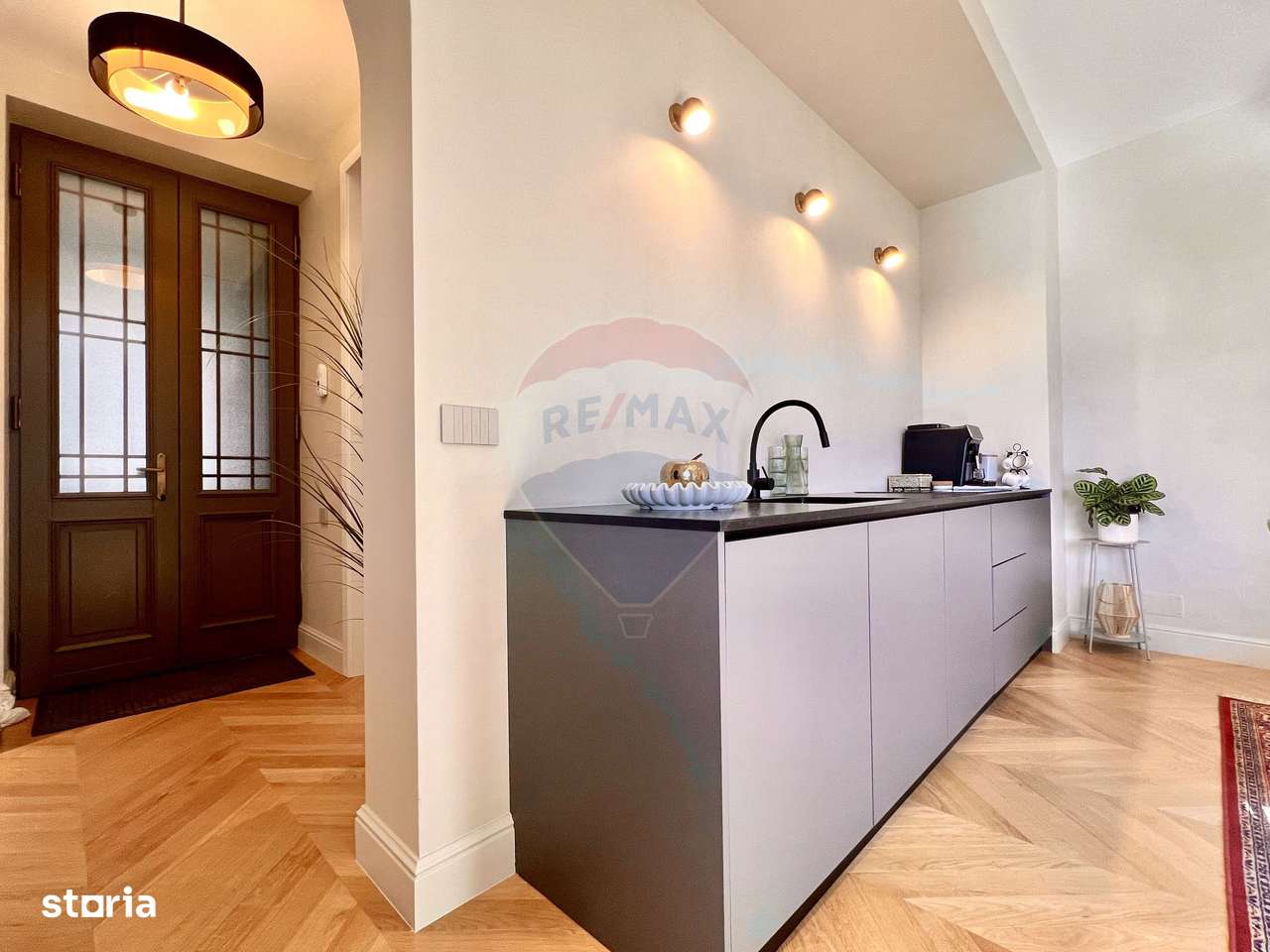 Apartament 3 camere, ultracentral, de inchiriat - Imagine principală: 4/12