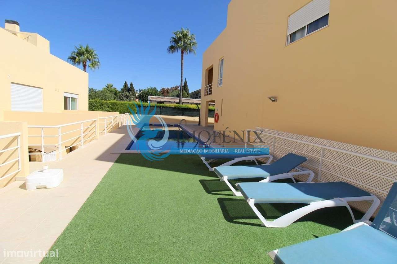 Moradia Geminada renovada T2+1 com piscina e garagem- Patroves- Albufe-41