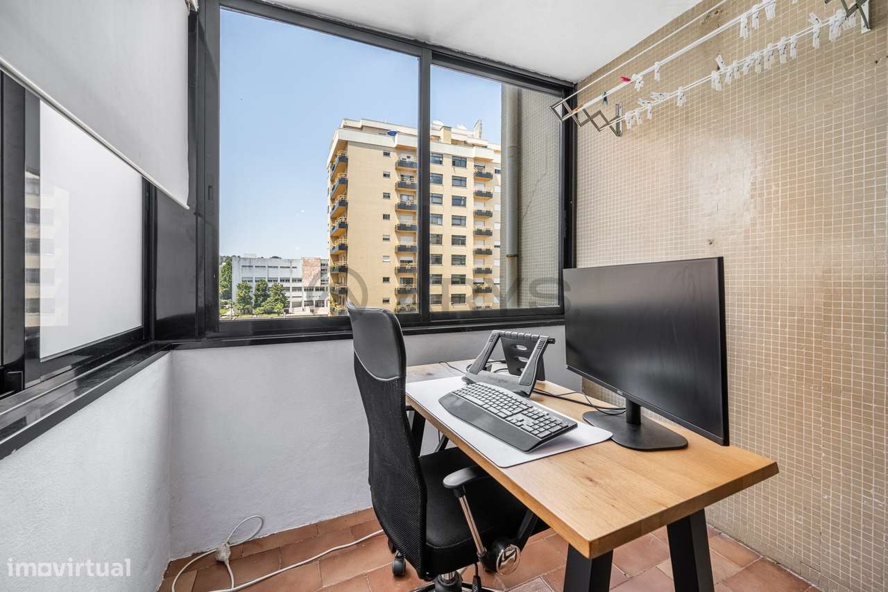 Apartamento T3 totalmente remodelado, com excelente exposição solar...-4