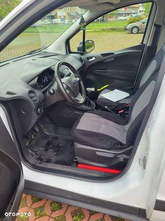 Ford Transit Courier - 6