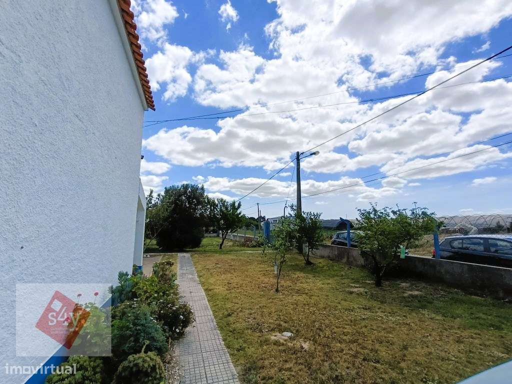 Quintinha com Moradia Térrea em Santo Isidro de Pegões!-11
