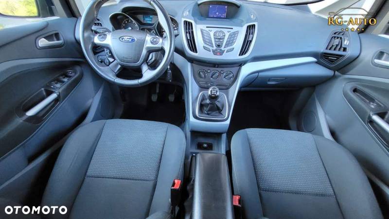 Ford Grand C-MAX - 34