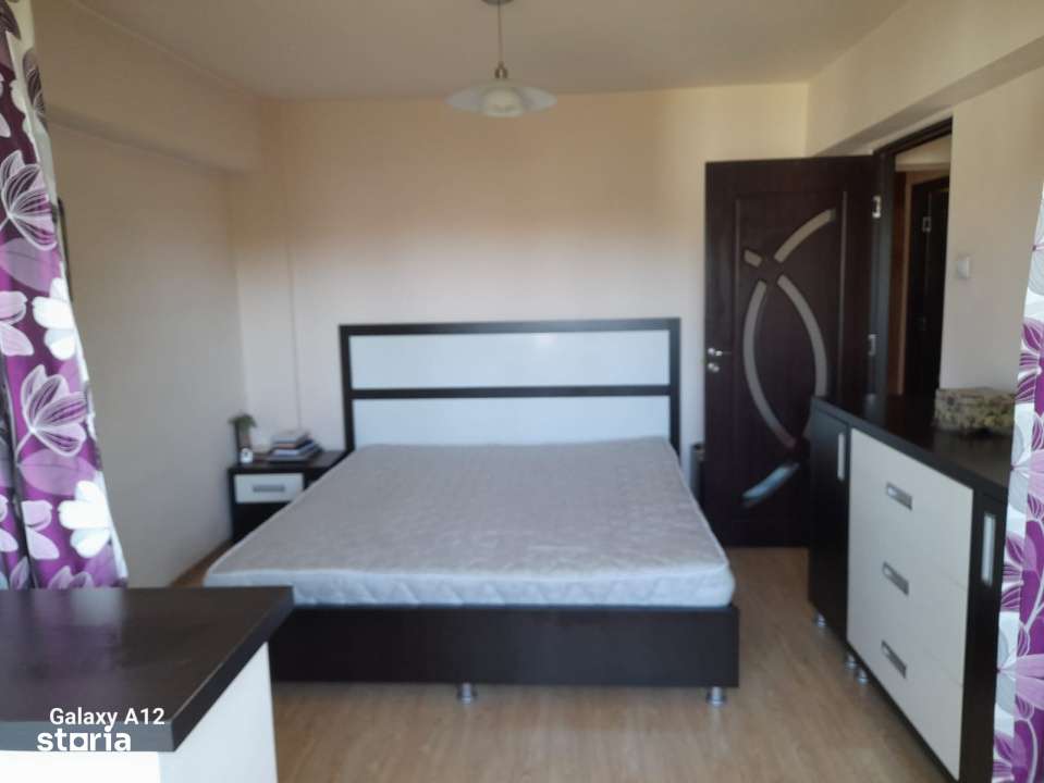 Apartament decomandat, 3 camere, 80 mp, zona Ramada - Imagine principală: 5/11