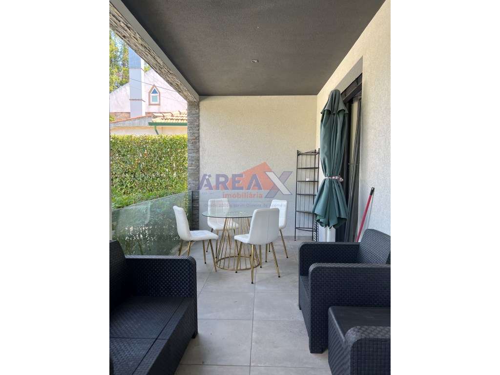 Exclusivo e diferenciador! T3 no rés do chão, com garagem fechada e...-16
