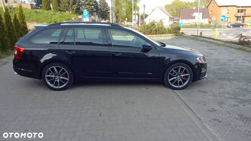 Skoda Octavia Combi 2.0 TDI (Green tec) 4x4 DSG RS - 35