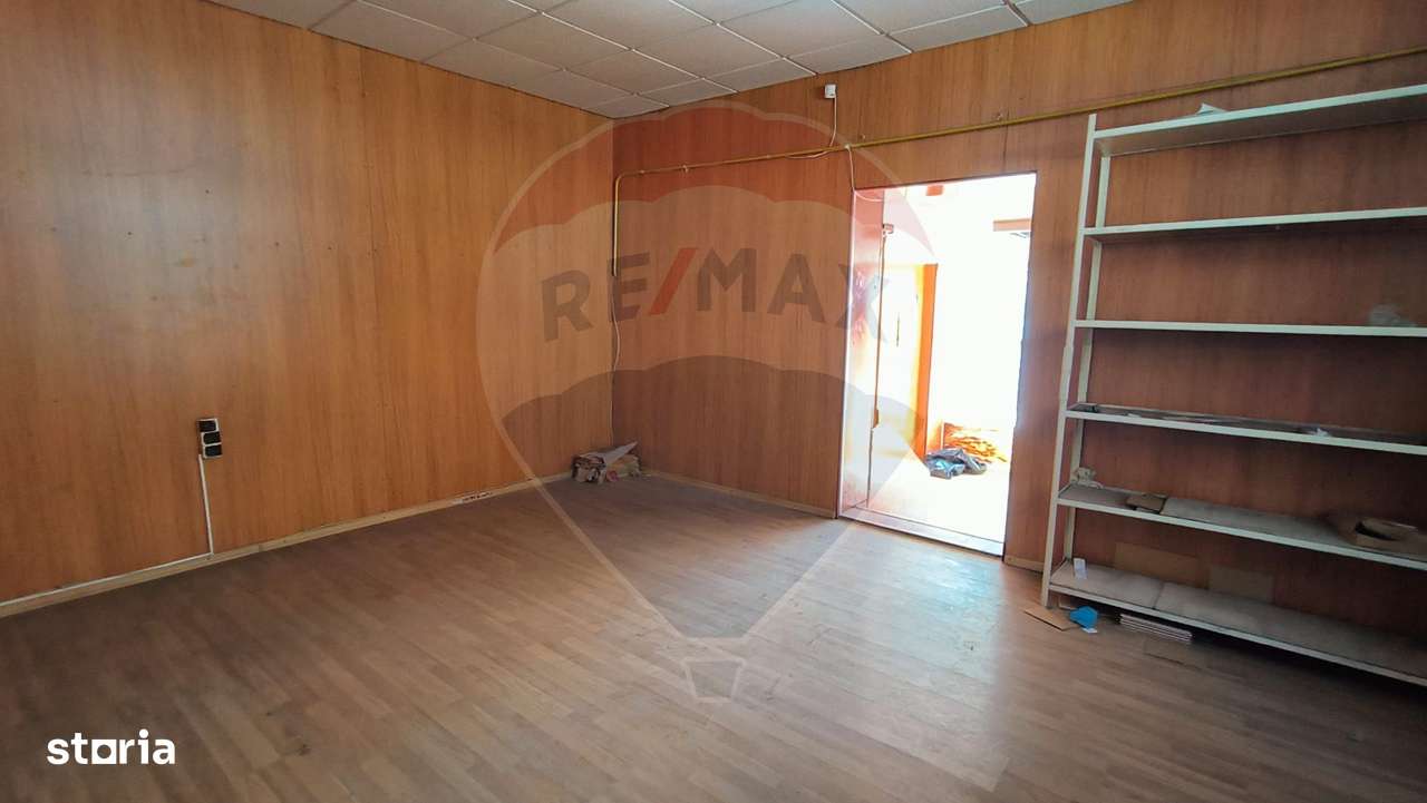 Casă cu 3 camere de vânzare în zona Piața Centrală - Imagine principală: 5/11