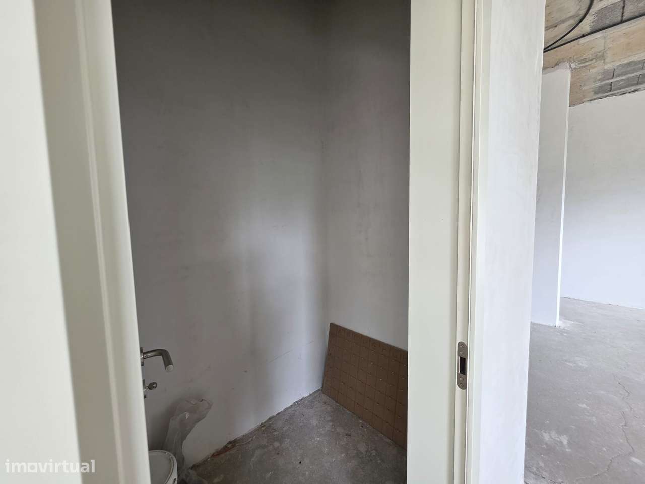Espaço Comercial – Águas Santas, Maia-11