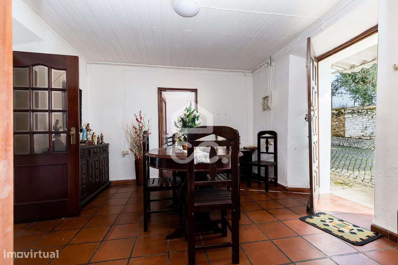 Moradia Térrea T3+1 com Quintal em Terena - Grande imagem: 4/40