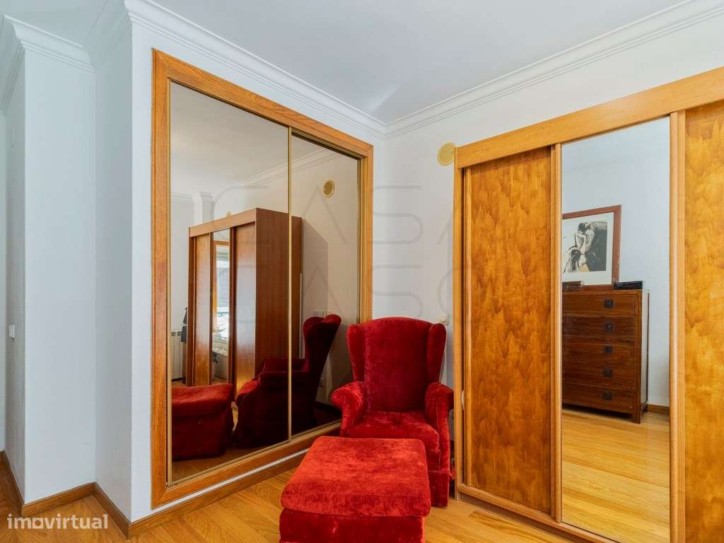 Apartamento com 3 assoalhadas, parqueamento e arrecadação no Bairro...-20