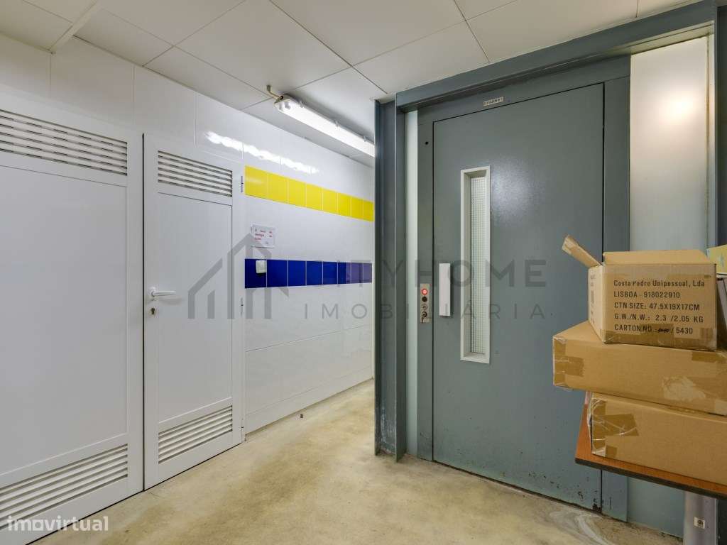 Espaço Comercial de 425m² no Coração de Faro-26