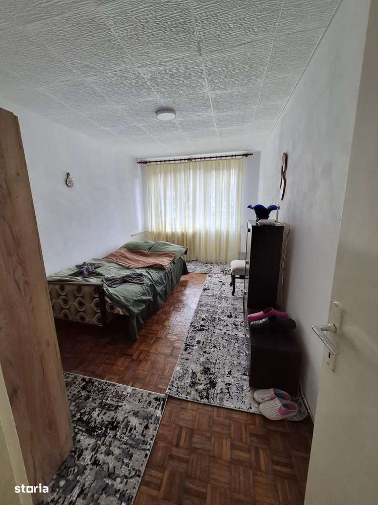 Semidecomandat (trei camere) , parter, stradal, Rovine- Supeco-5