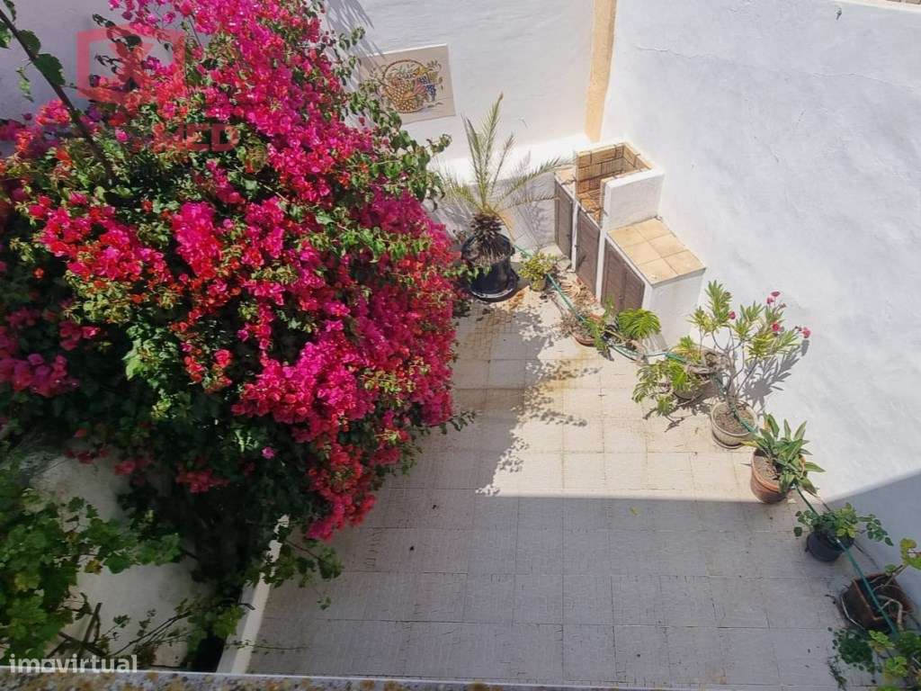 Casa no centro de Almoçageme-22
