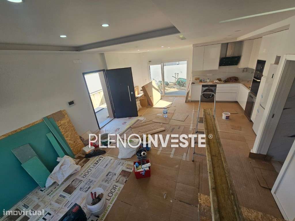 Moradia V3 com piscina Nova construção em Pinhal de Frades-6