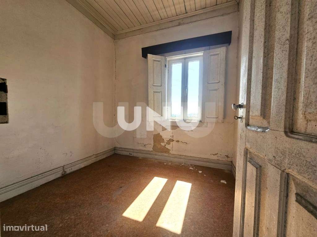 Prédio Urbano - Pleno Centro da Cidade de Viseu-6