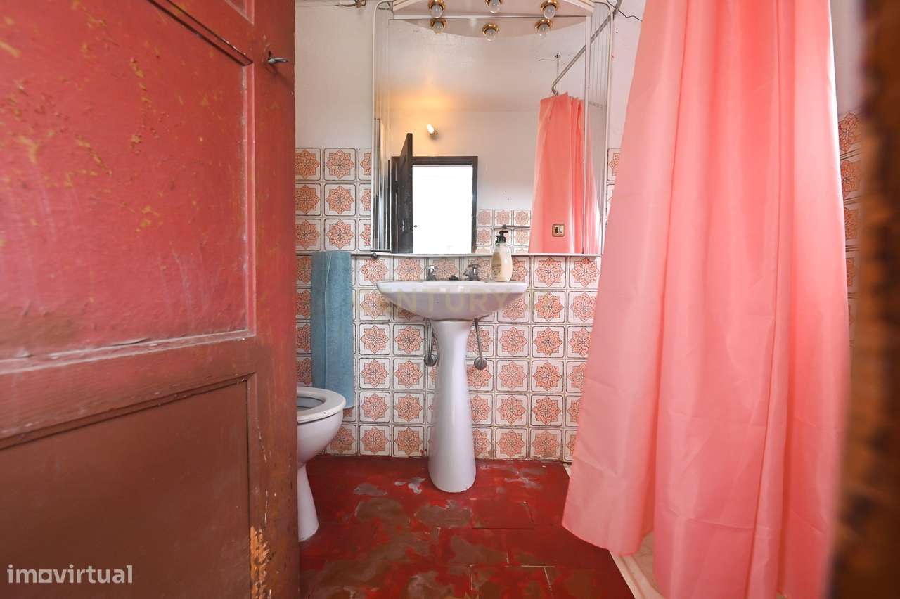 Oportunidade Única em Carnaxide | Terreno + Moradia com Elevado Potenc-33