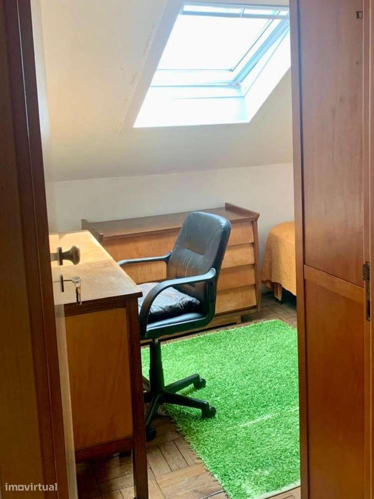 Quarto - localizado em Bairro do Sol Coimbra - Grande imagem: 3/10