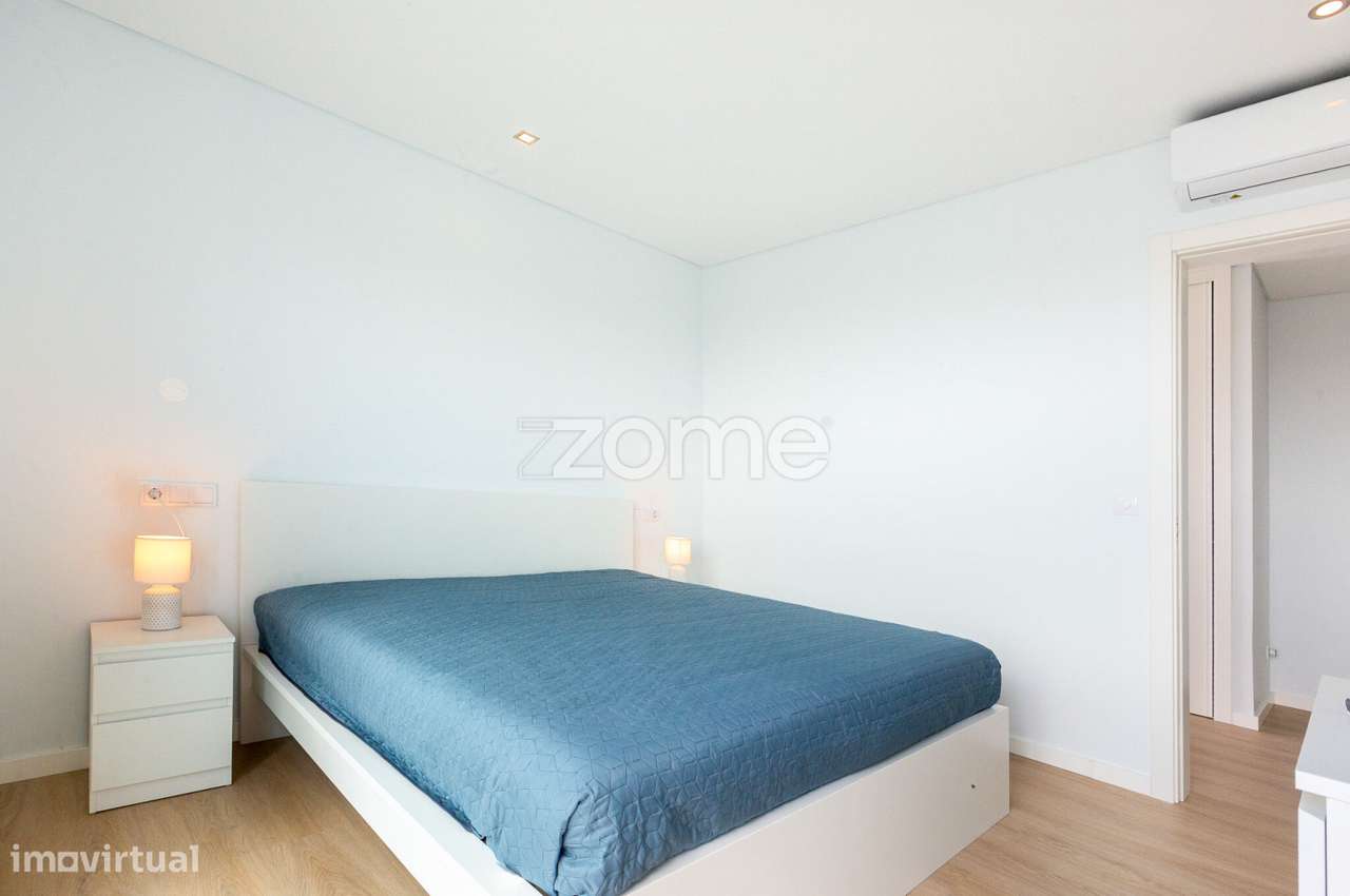 Moradia T3 Nova com Terraços Panorâmicos e Vista Mar na Atalhada-31