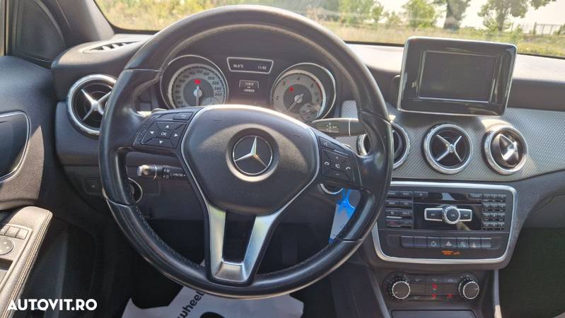 Mercedes-Benz GLA 220 d Aut. - 11