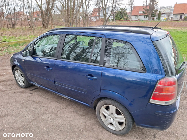 Opel Zafira - 2