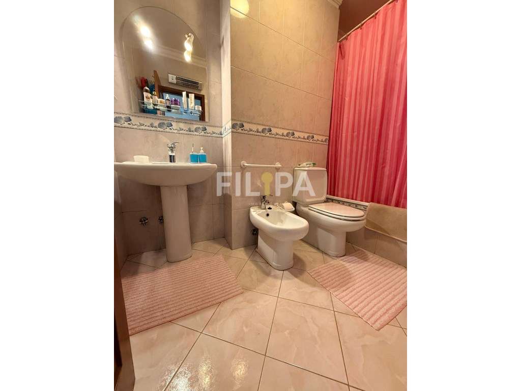 T3 em condomínio Privado junto ao Hospital privado de Campo-24