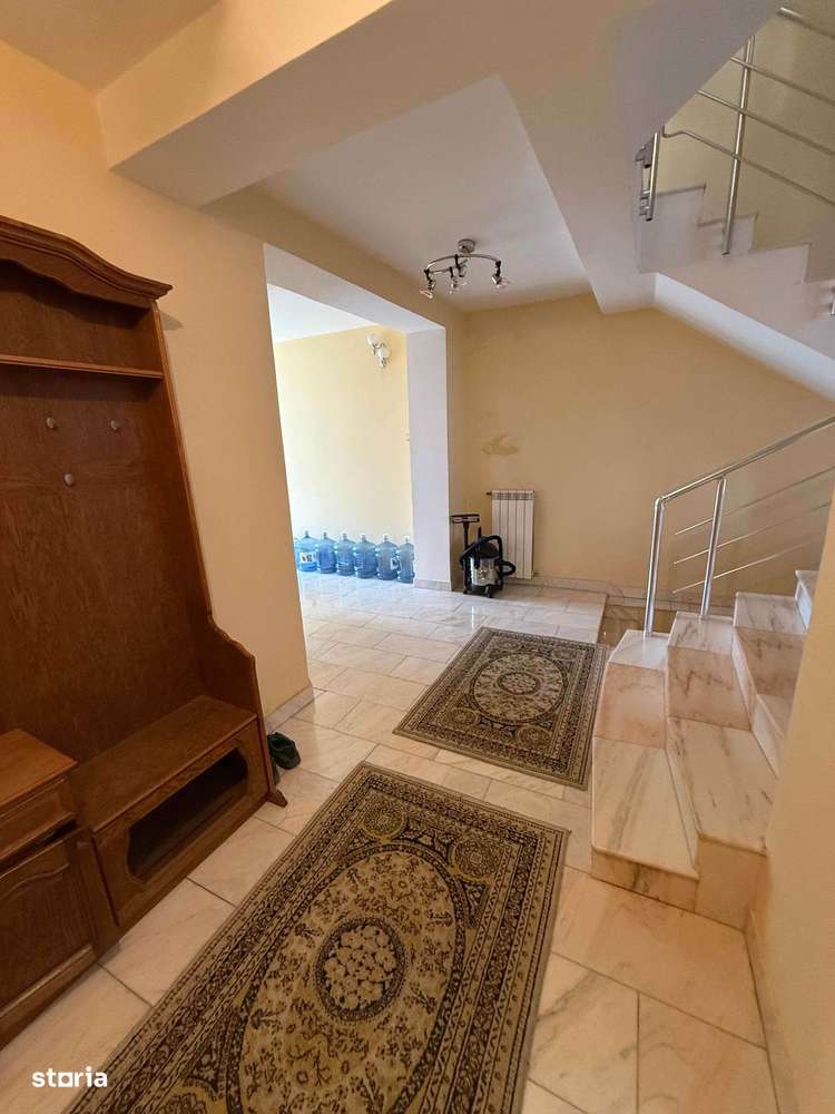 De închiriat VILA P+1+M - Imagine principală: 4/17