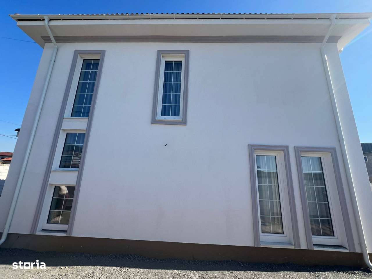 Carpe Diem Imobiliare - Vila P+E spate selgros - 100 m de asfalt - Imagine principală: 4/5