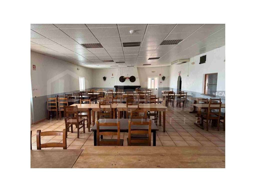 Excelente Oportunidade de Investimento - Imóvel com 3 Utilizações - Grande imagem: 4/9