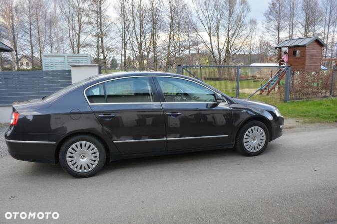 Volkswagen Passat 1.8 TSI Comfortline - 3