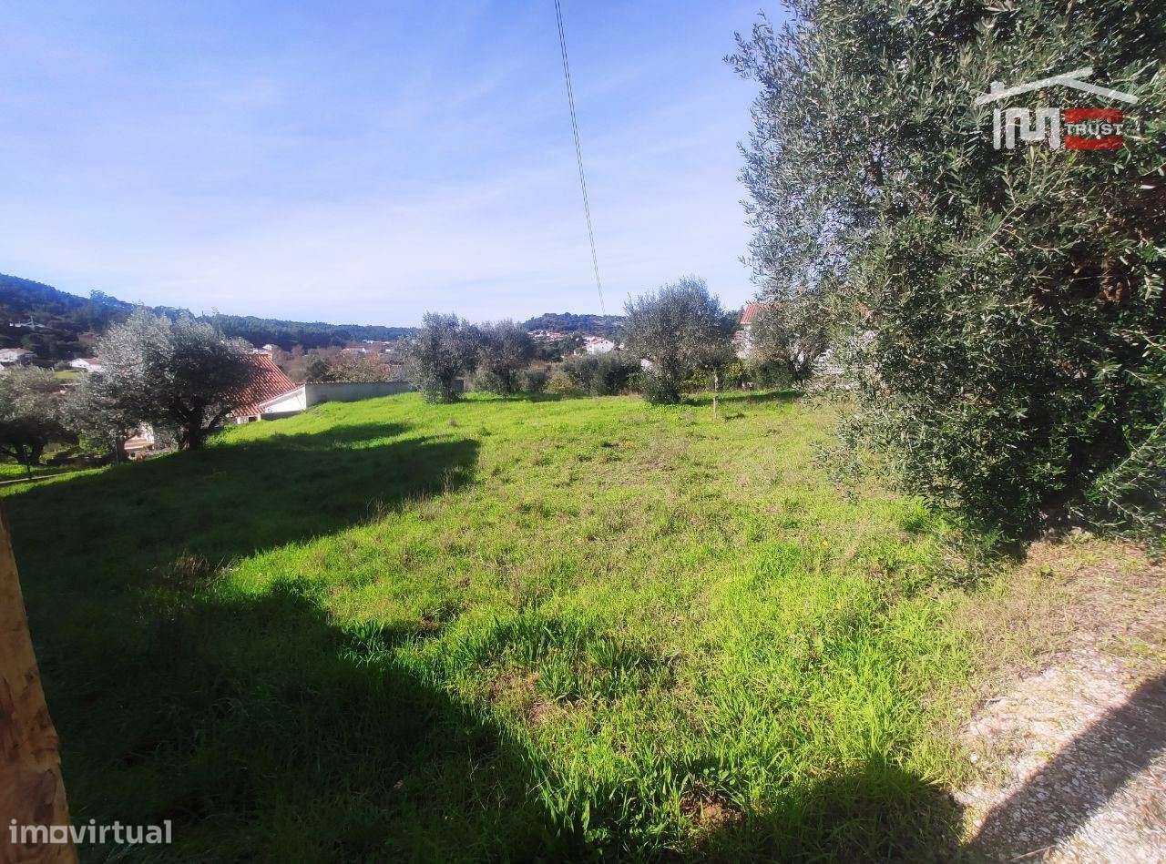 Terreno com possibilidade de construção a 2 Km da Cidade de Ourém - Grande imagem: 5/9