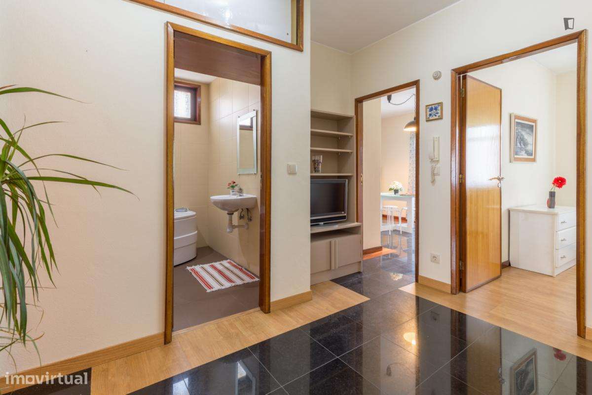 Quarto - localizado em Rio Tinto Porto - Grande imagem: 3/22