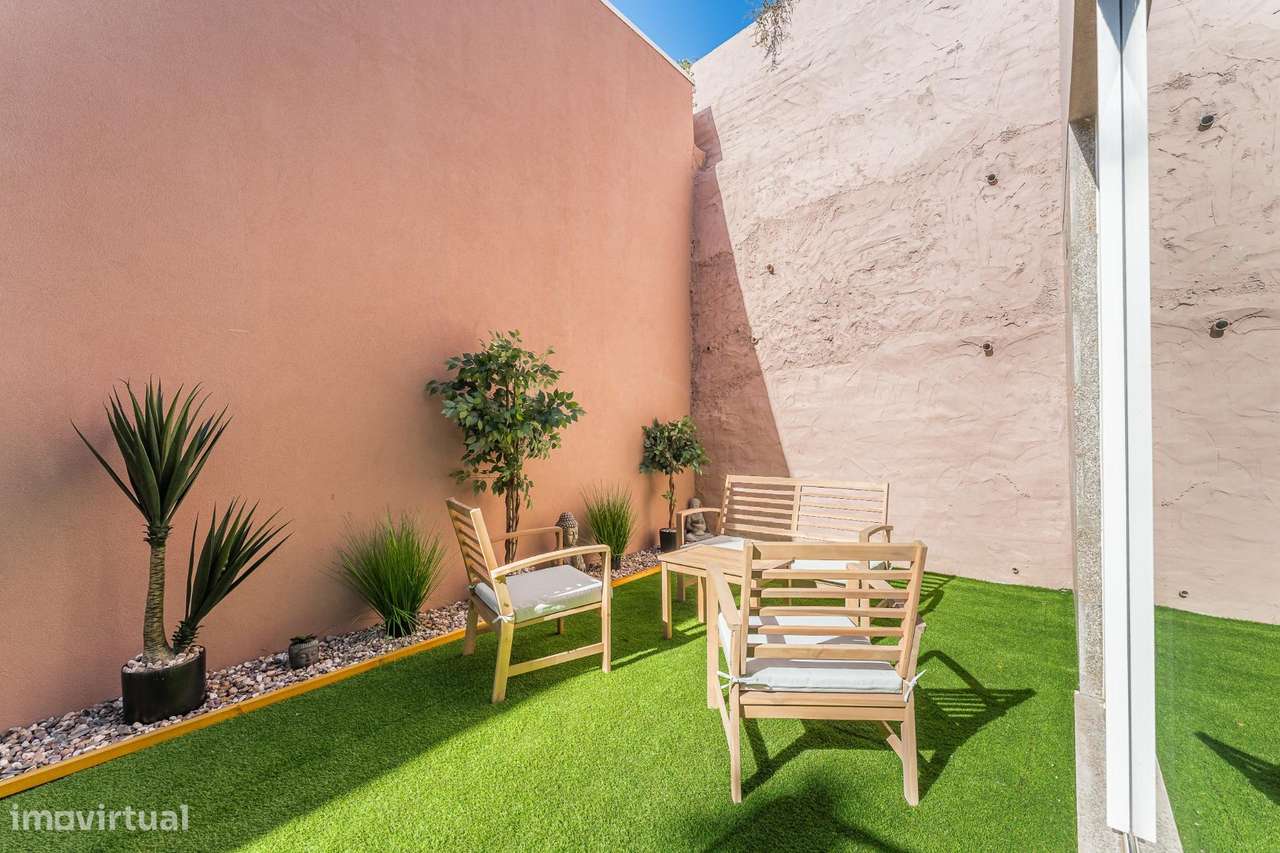 T1 Duplex com Terraço Novo na Rua do Bonjardim-14