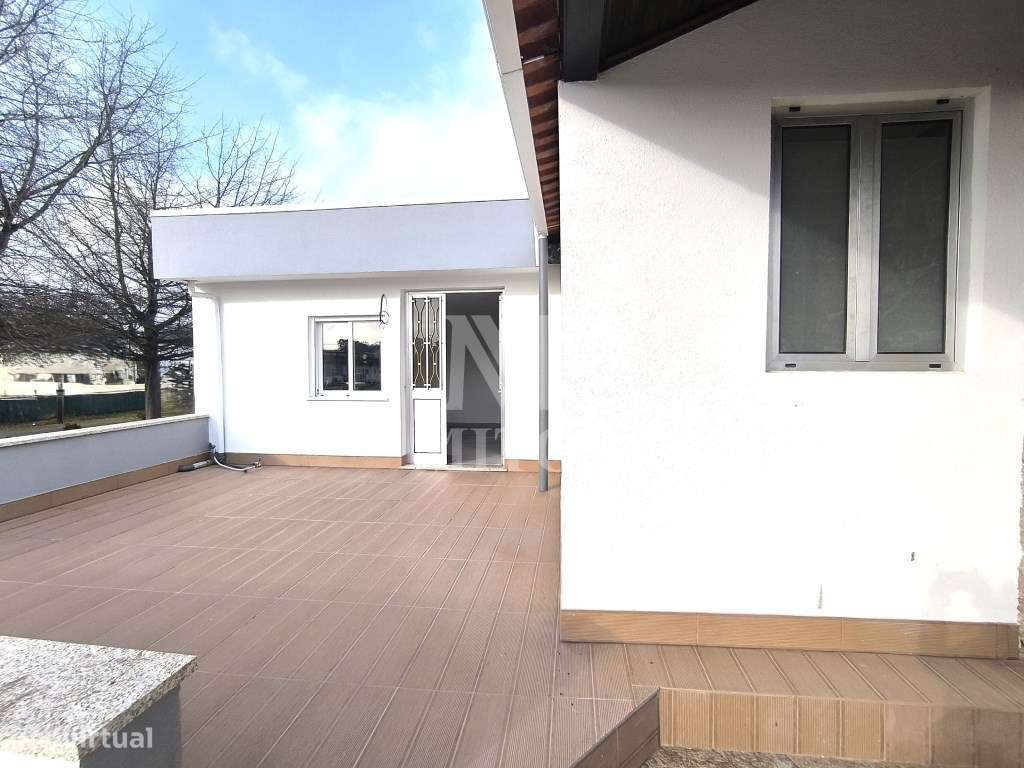 Prédio com 2 andares moradias em Barroselas - Grande imagem: 5/33