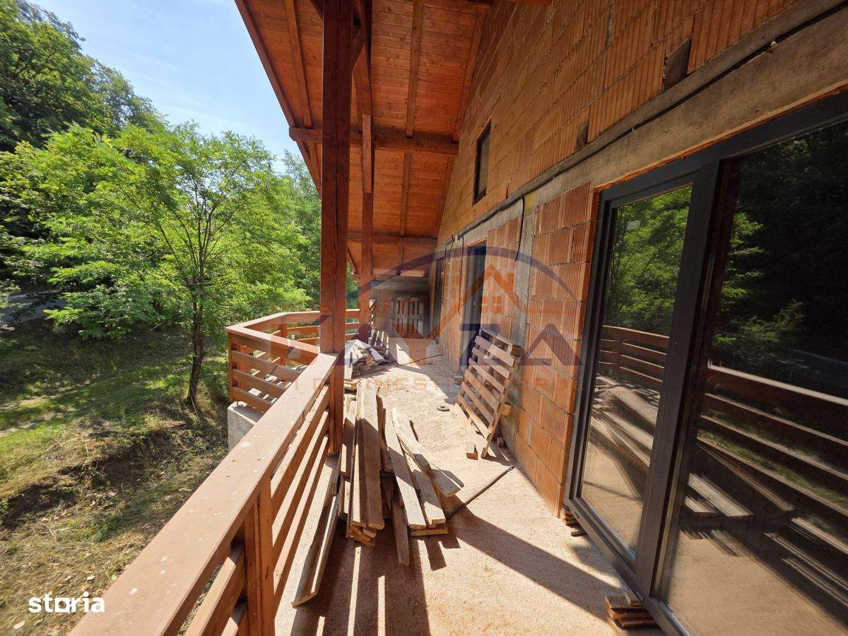 Cărbunari – Cabana la roșu, 390 mp utili, teren 15 ari –  COMISION 0%-16
