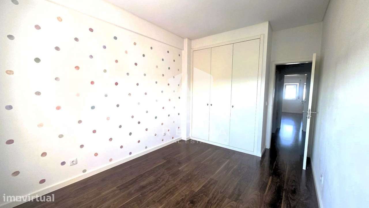 Apartamento T2 Semi-Novo a 2 minutos do C. C. Rio Sul-7