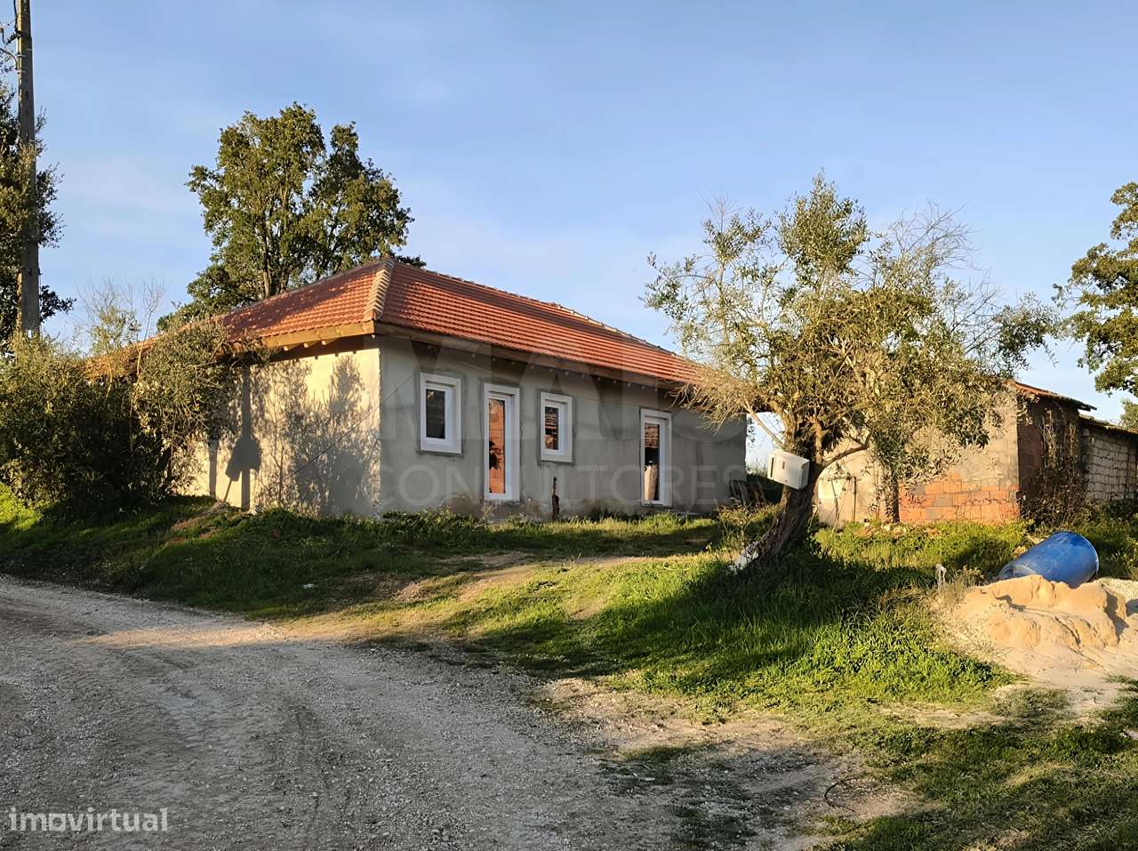 Moradia T2+1 c/ Anexo & Armazém em Lote de 7.600m2 - Grande imagem: 5/33