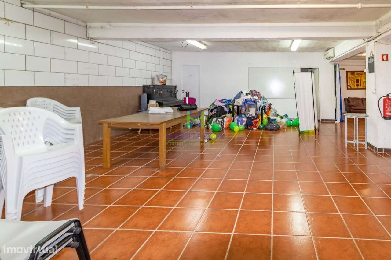 Espaço comercial de 323 m2, em Lagos-6