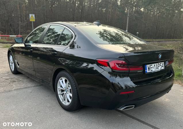 BMW Seria 5 518d mHEV - 3