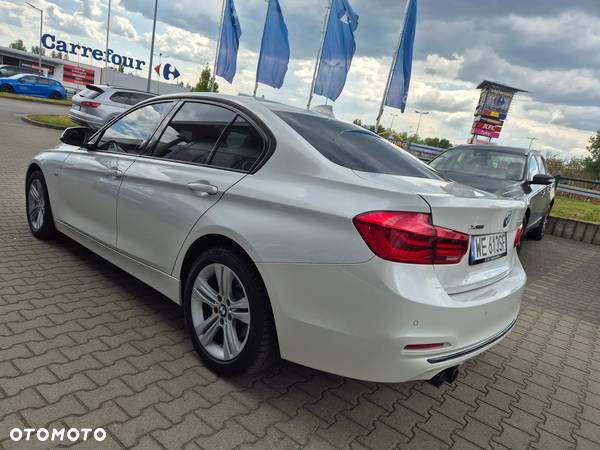 BMW Seria 3 320d xDrive Sport Line Shadow sport - 29