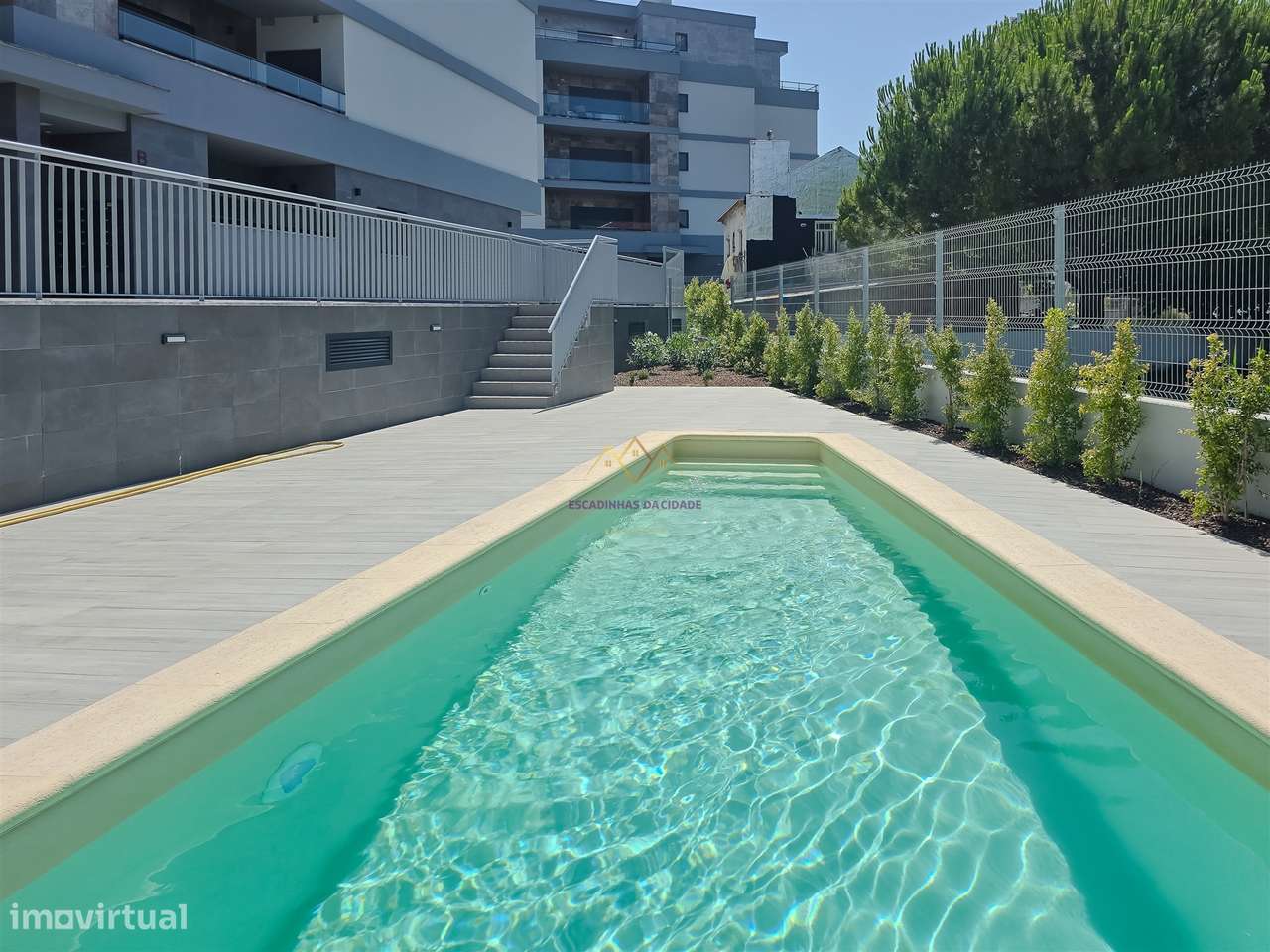 T4 com Piscina em Alverca-5