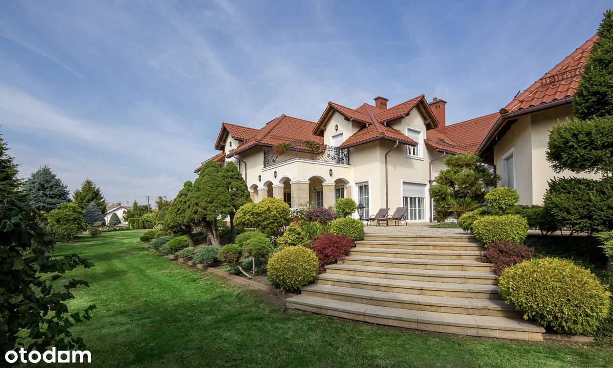 Dworek | Strefa SPA z basenem i kortem | 2,94 ha-1