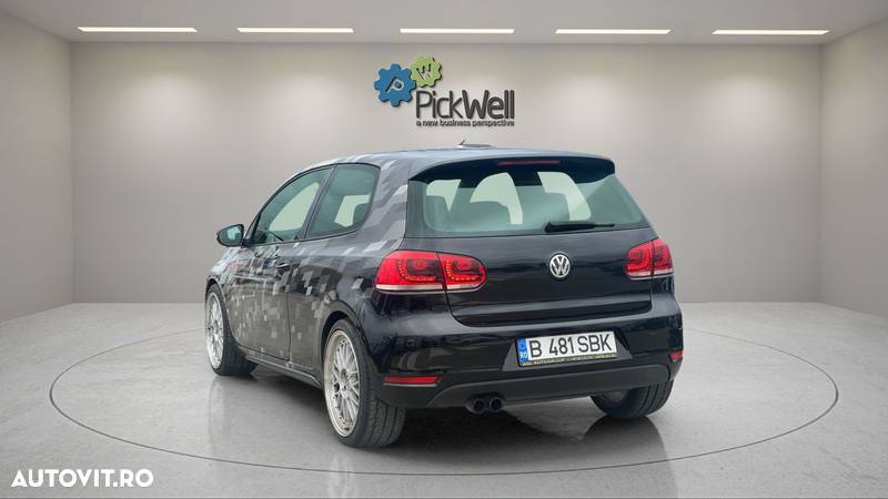 Volkswagen Golf 2.0 DPF GTD DSG - 3