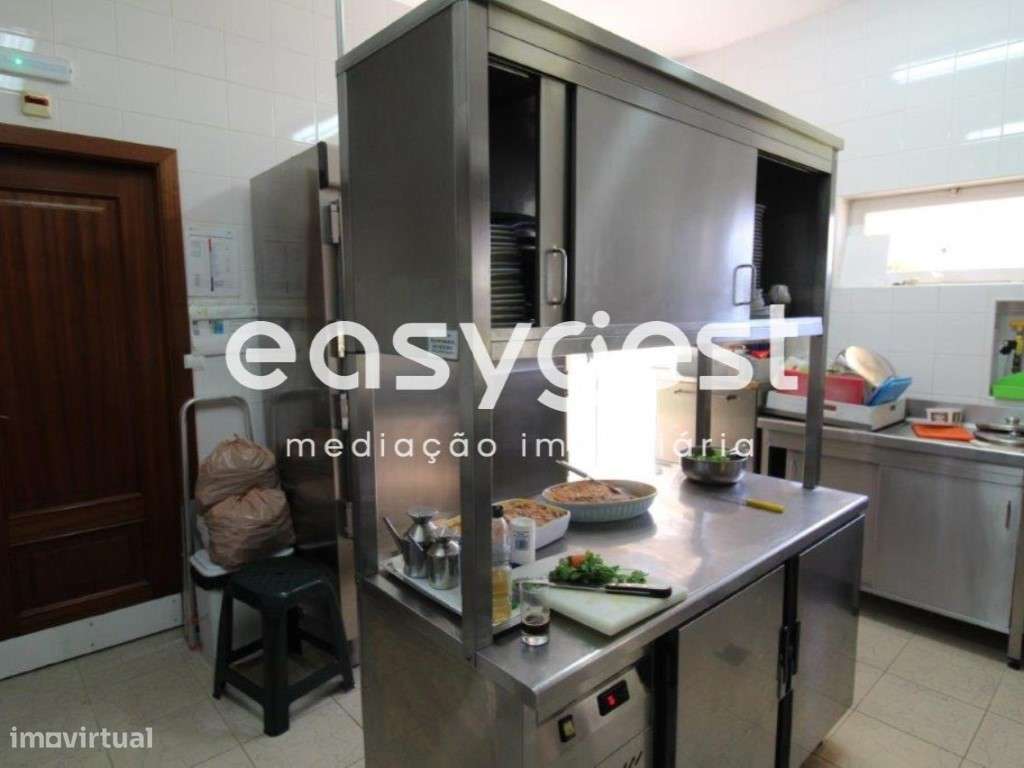 Restaurante com excelentes áreas de esplanada - Mexilhoeira Carregação - Grande imagem: 5/37